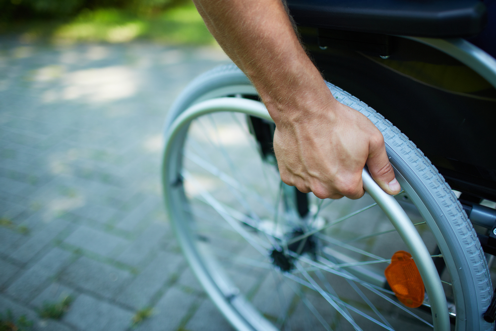 wheelchair-accessibility-backyard-outdoors.jpg